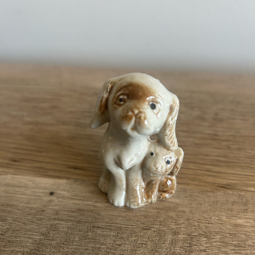 2 Dogs Vtg Ceramic Porcelain Figurine Staffordshire Cocker Spaniels King Charles